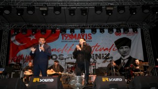 Malatyada gençler konser ile coştu