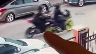 Maltepede 100 bin TLlik motosikleti ittirerek çaldılar