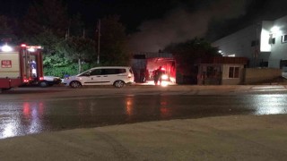 Manisa Organize Sanayi Bölgesinde fabrika yangını