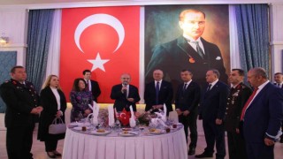 Manisa protokolü bayramda bir araya geldi