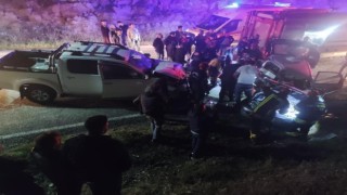 Manisada trafik kazası: 2si çocuk 5 yaralı