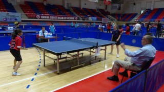 Masa tenisi grup müsabakaları Karabükte başladı
