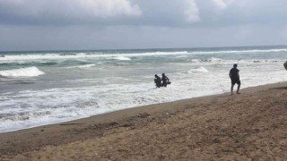 Mersinde serinlemek için denize giren şahıs kayboldu
