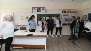 Meslek lisesi öğrencilerinden engellilere ücretsiz saç bakımı
