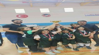Minik basketbolcuların gözü yükseklerde