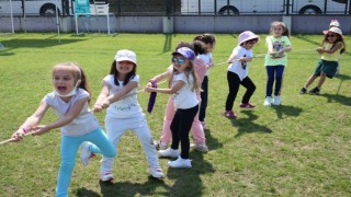 Minik öğrenciler Spor Şenliğinde buluştu