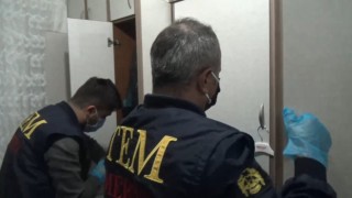 Molotof ile araçları kundaklayacaklardı