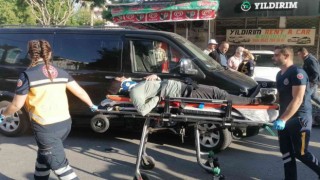 Motosikletiyle kavşakta beklerken ölümle burun buruna geldi