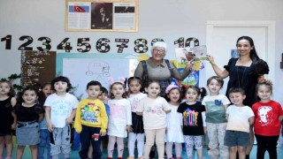 Muratpaşa Yaşlı Meclisi üyeleri, çocuklara masal okudu