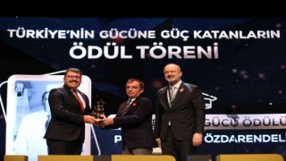 MÜSİAD'dan Prof. Dr. Özdarendeliye ödül
