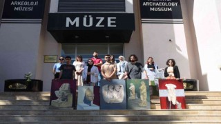 Müzenin göz kamaştıran eserlerini tuvale yansıttılar