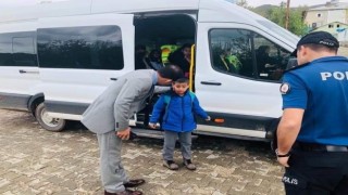 Nazımiye Kaymakamı Tutkan, okul servislerini denetledi