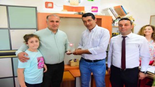 Okul Aile Birliğinden Başkan Kayaya plaket