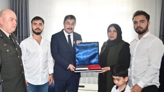 Osmaniye Valisi Yılmaz, Şehit Polis Memuru Davut Kaplan’ın Ailesini ziyaret etti