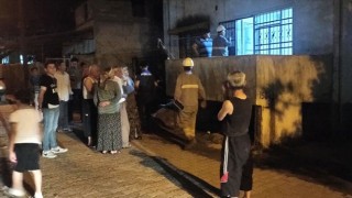 Osmaniye'de Gece yarısı evde çıkan yangında 5 kişi etkilendi