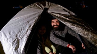 Otellerde yer bulamayan Kakava Hıdırellez şenliklerine gelenler çadırlarda uyudu