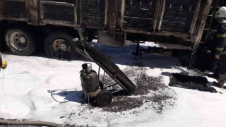 Oto sanayi sitesinde oksijen tüpü patladı: 2 ağır yaralı