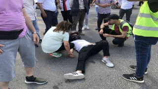 Otomobil motosikletliye çarptı: 1 yaralı