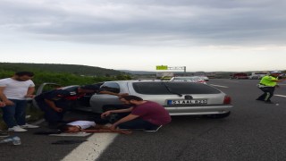 Otomobil tıra arkadan çarptı: 2 yaralı
