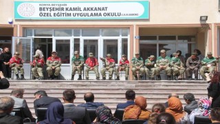 Özel öğrenci kınalı kuzuların temsili askerlik coşkusu