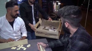 (Özel) Yok böyle bir olay...Okey masasında doğum