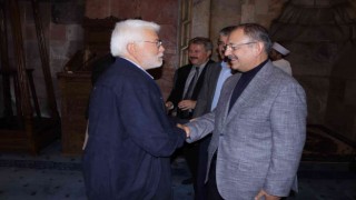 Özhaseki vatandaşlarla bayramlaştı