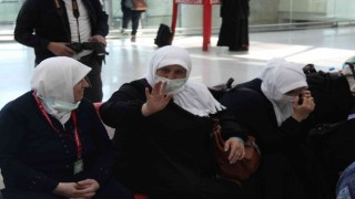 Pandemi sonrası ilk umre kafilesi dualarla uğurlandı