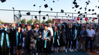 Pandemi sonrası mezuniyet törenleri de eski coşkusuyla kutlanıyor