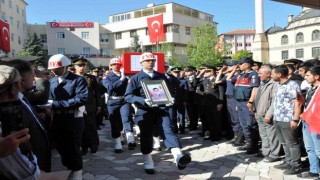 Pençe-Kilit operasyonu şehidi Meral, Yozgatta son yolculuğuna uğurlandı