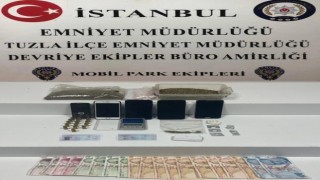 Pendik ve Tuzlada uyuşturucu satan şüpheliler, ‘zula evinde yakalandı