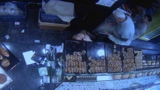 Pendikte 4 liralık simidi pahalı buldu, fırıncıyı darbetti