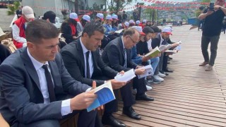 Sahilde kitap okudular, farkındalık oluşturdular