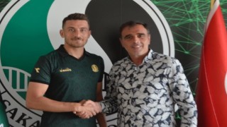 Sakaryaspor kaleci Cihan Topaloğlunu renklerine bağladı