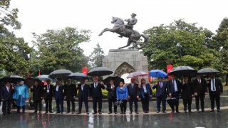 Samsunda 19 Mayıs kutlamaları yağmur altında başladı