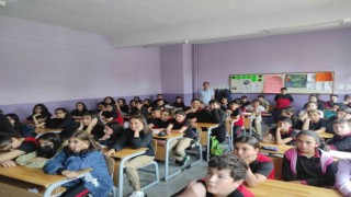 Sandıklıda çocuk ve ergenlere bilişim teknolojilerinin etkisi semineri