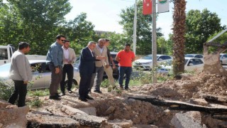 Şanlıurfada çöken yol onarılarak trafiğe açıldı