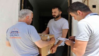 Şanlıurfada ihtiyaç sahiplerine gıda kolileri ulaştırılıyor