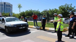 Şanlıurfada özel çocuklar trafik polisi oldu