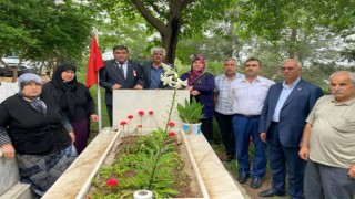 Şehit Ahmet Tıraş kabri başında dualarla anıldı