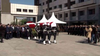 Şehit polis memuru Hüseyin Duman için İstanbul Emniyetinde tören