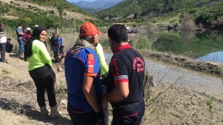 Serinlemek İçin Baraja Giren İki Kardeşten Biri Yaşamını Kaybetti