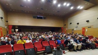 Sersemler evi tiyatro oyunu büyük ilgi gördü