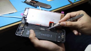Sıcak havalarda pantolon cebinde telefon taşımak büyük risk oluşturuyor