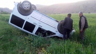 Siirtte araç takla attı, sürücü yara almadan kazayı atlattı