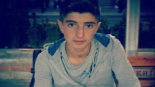 Sırtından bıçaklanan genç öldü