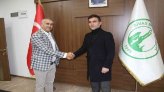 Sivas Belediyespordan Teknik Direktör Yusuf Tokuş ile yola devam kararı