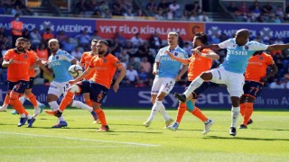 Spor Toto Süper Lig: Medipol Başakşehir: 1 - Trabzonspor: 0 (Maç devam ediyor)