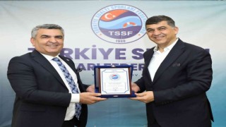 Sualtı sporları camiasından Başkan Fadıloğluna onur ödülü