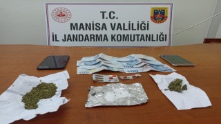 Şüphe üzerine durdurulan şahıslardan uyuşturucu çıktı