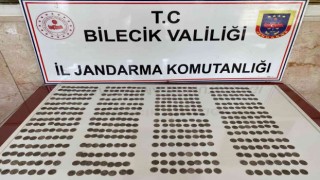 Şüpheli araçta 495 adet sikke ele geçirildi